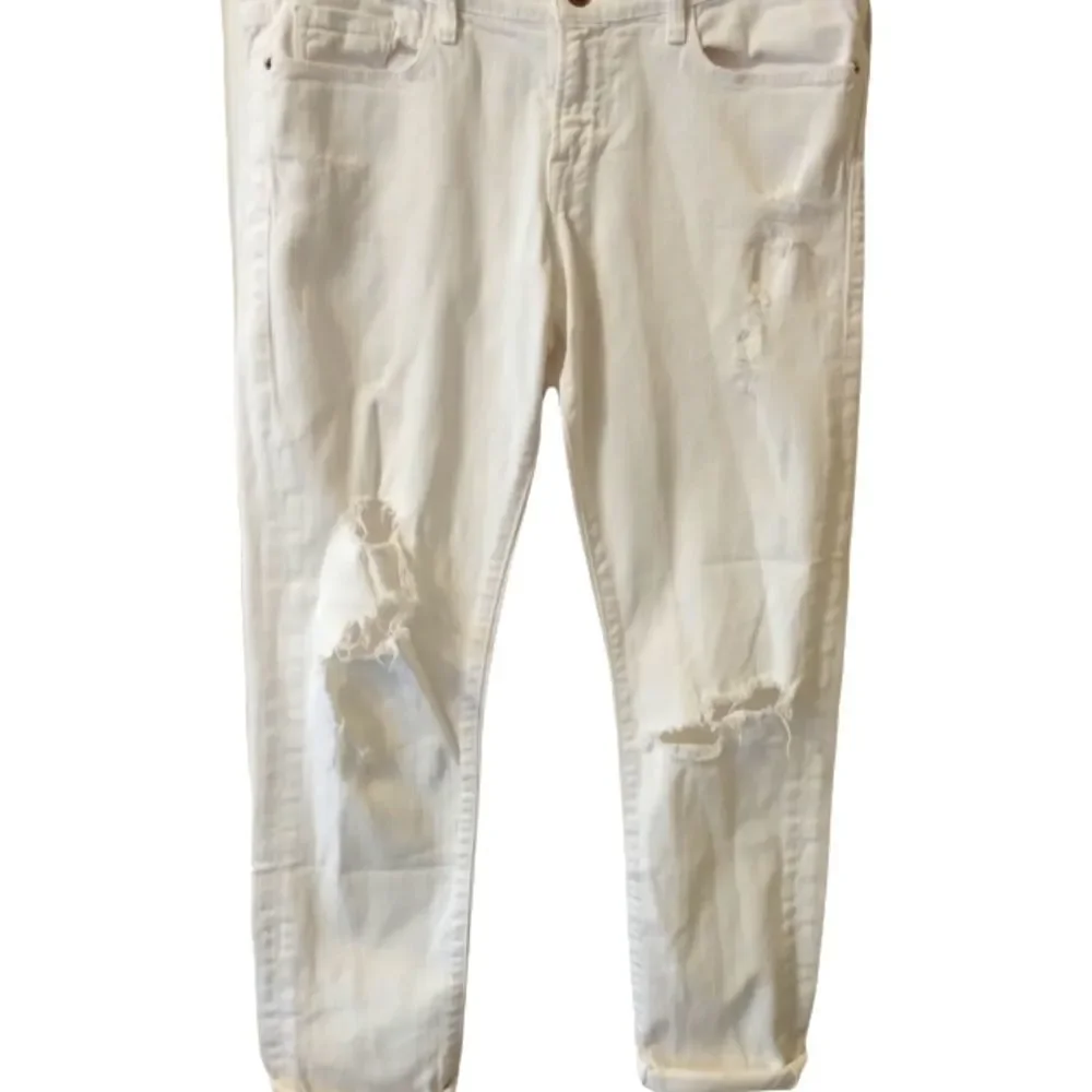 Frame Le Garcon white mid rise distressed jeans size 28